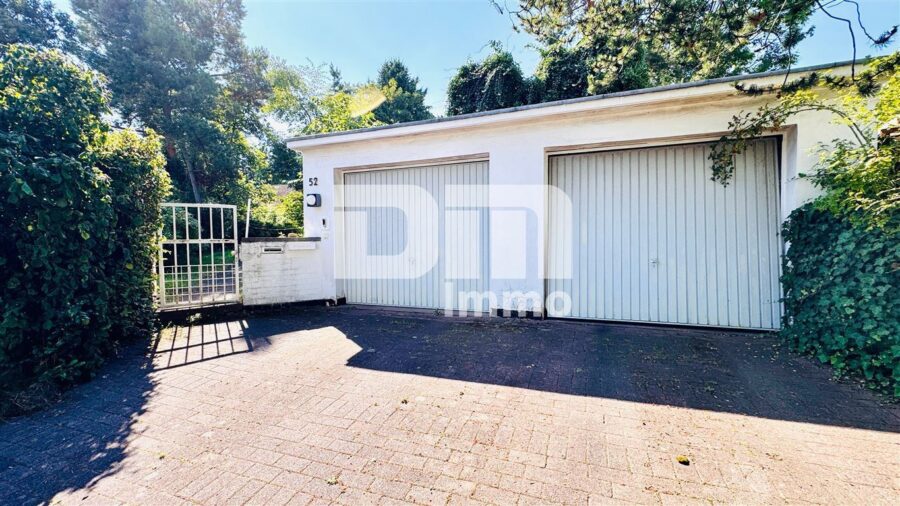 Einfamilienhaus im Bungalow-Stil + Nutzflächen / Pool / Terrasse auf riesigem Traumgrundstück - Doppelgarage / 2x PKW Stellplatz